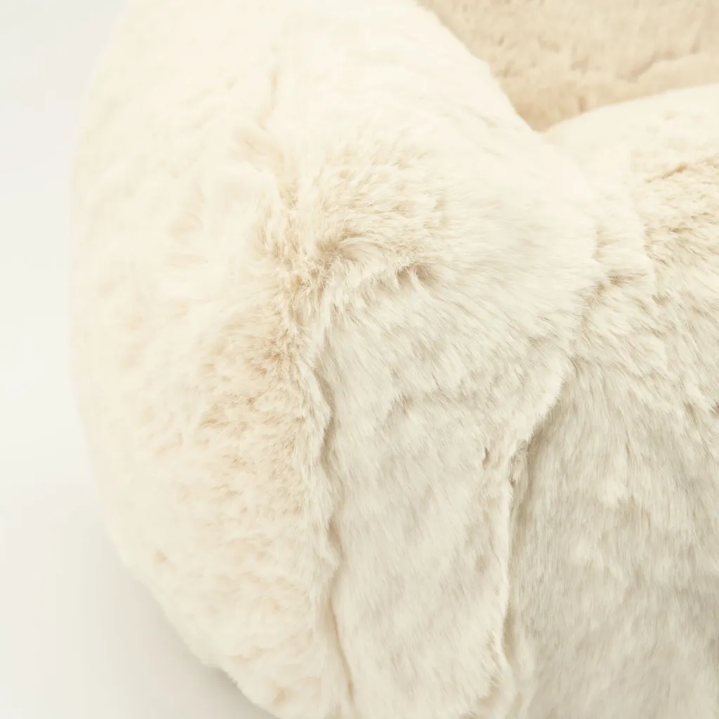Little Hug_beige_detail_250092.webp