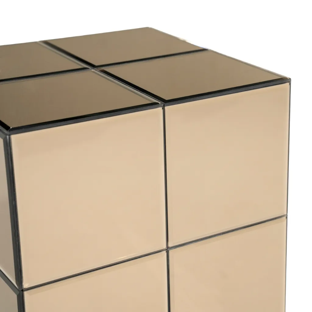 Flectron_SideTable_brown_detail1_260198.webp