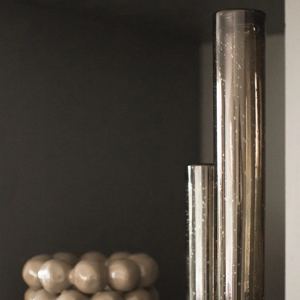 tall_vase_L+S_brown_sfeer01.webp